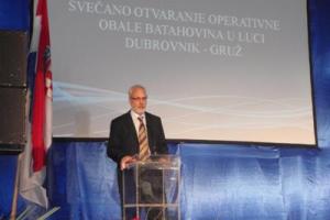Dubrovnik, 23. studenoga 2011. - kap. Mario Babić, je na prigodnoj svečanosti otvorio novi dio operativne obale u sklopu projekta Batahovina 1